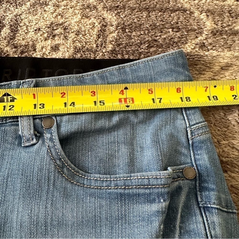 NWOT Torrid Bombshell Skinny Stretch High-Rise Destructed Jeans Fray Hem 16S - Picture 9 of 10